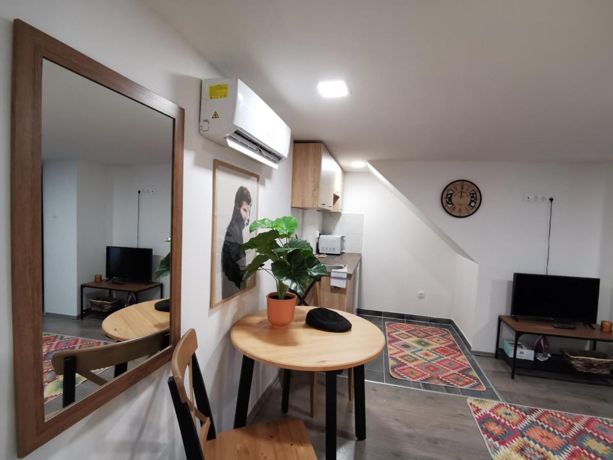 בודפשט Smile Miko Apartment By Castle מראה חיצוני תמונה